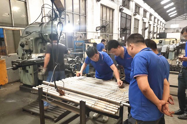鄭州市神龍泵業(yè)有限公司每周對各個工序進行質(zhì)量監(jiān)督檢驗的現(xiàn)場。